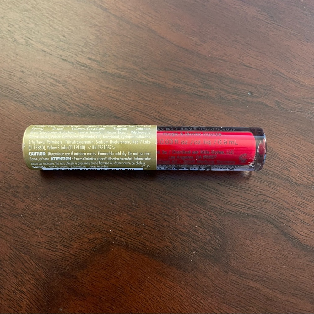Stila Stay All Day Liquid Lipstick Makeup Fiery Red Beso Mini Size - New Sealed - Picture 3 of 4